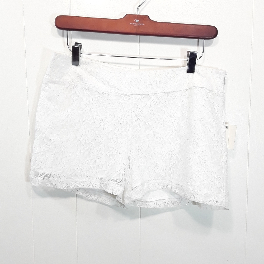 NWT sheer lace shorts with white silky liner size 9
